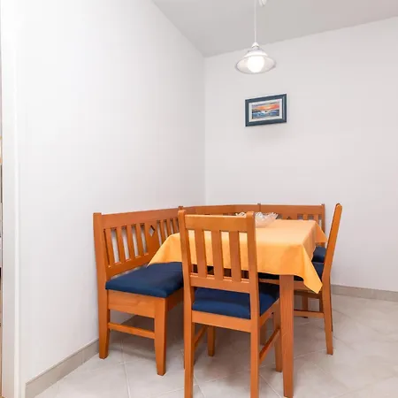 With Parking Space Stinjan, - 23546 Apartmán