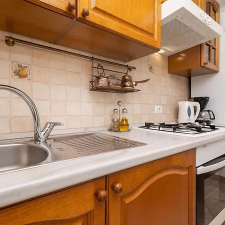 With Parking Space Stinjan, - 23546 Apartman *