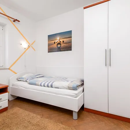 With Parking Space Stinjan, - 23546 Apartman Pula