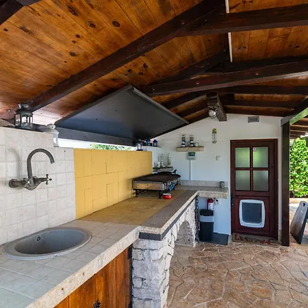 Apartman With Parking Space Stinjan, - 23546 Pula