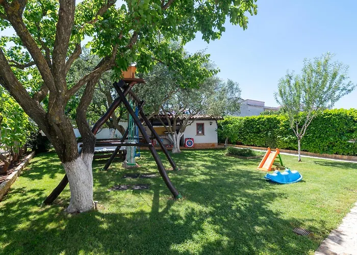 With Parking Space Stinjan, - 23546