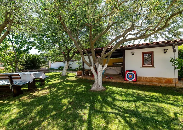 Appartement With Parking Space Stinjan, - 23546 *