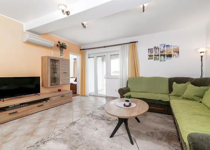 Appartement With Parking Space Stinjan, - 23546 *