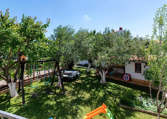 With Parking Space Stinjan, - 23546 Appartement *