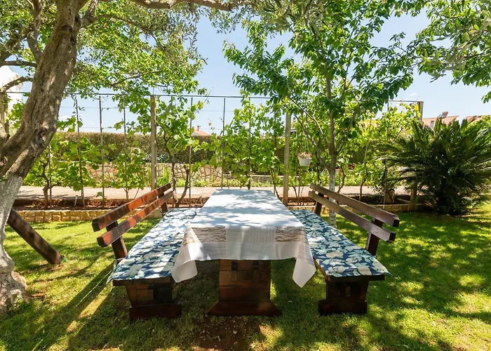 Appartement With Parking Space Stinjan, - 23546 *