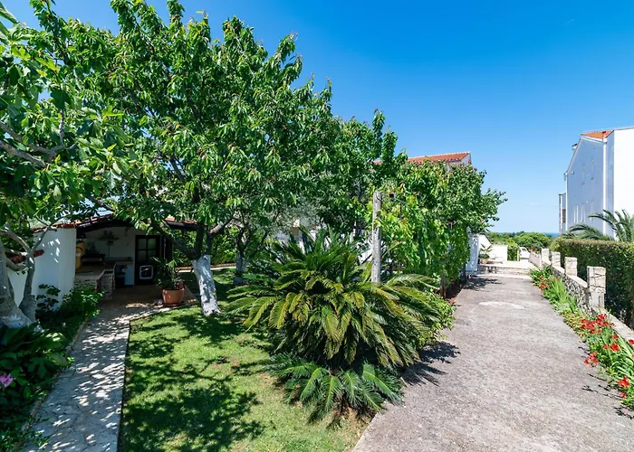 Appartement With Parking Space Stinjan, - 23546 *