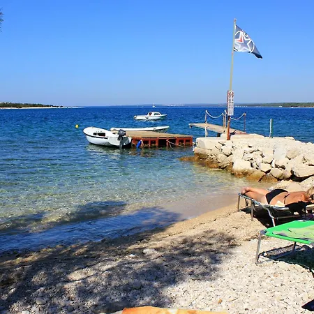 Daire With Parking Space Stinjan, - 23546 Pula